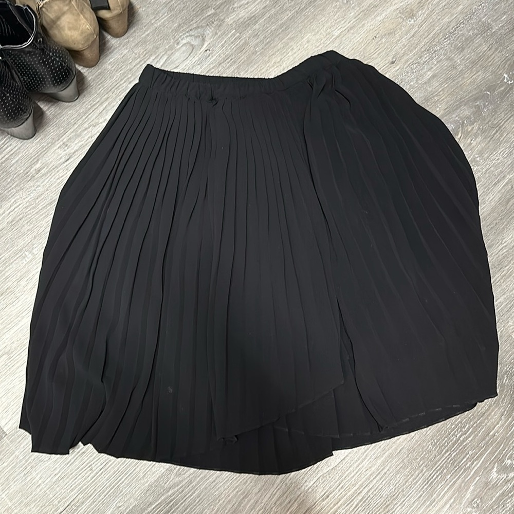 Worthington Petite Black  flare skirt